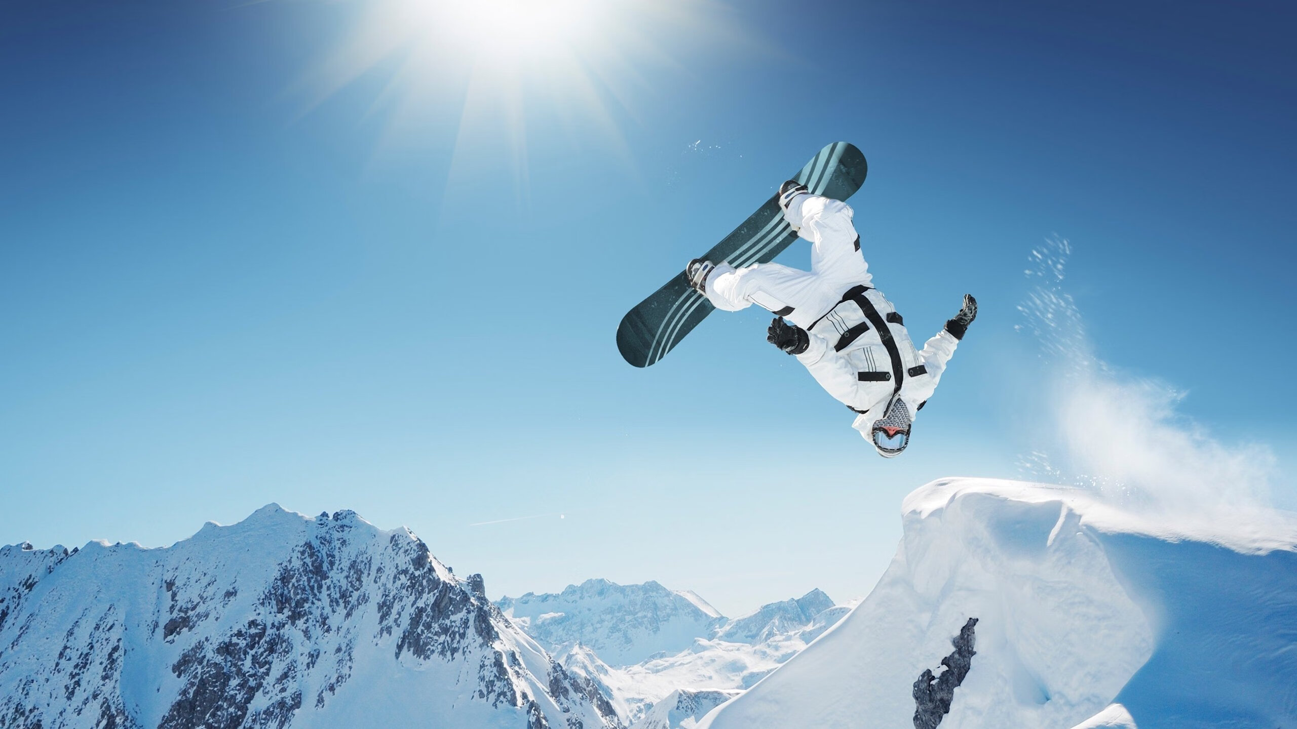 速度与激情的双重奏，F1新赛季揭幕战之夜，莫兰特打出生涯之夜